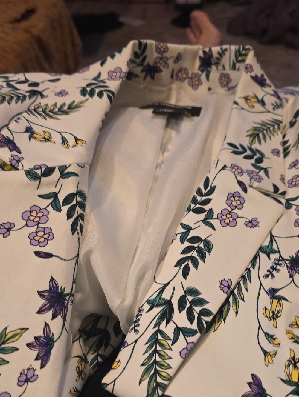 Liz Claiborne White Floral Blazer with Purple & Yellow Flowers